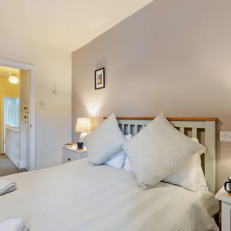 2 Bed In 94413